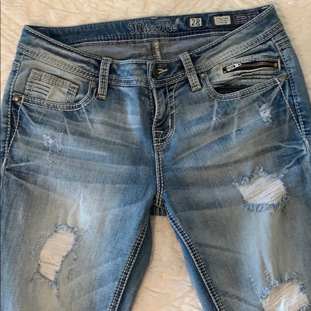 Distressed Miss Me Jeans | Size 28/31